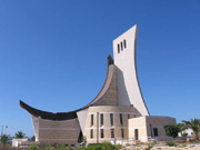 Moderne Kirche auf dem Weg nach Santa Maria di Leuca